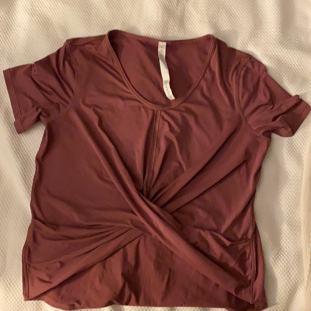 Lululemon crossover tee